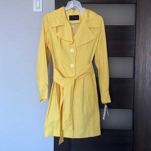 NEW  TAHARI WOME'NS TRENCH COAT YELLOW DAISY SZ M RETAIL $ 125